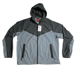 NWT Men’s Nike Tech Woven Windrunner Full Zip Jacket